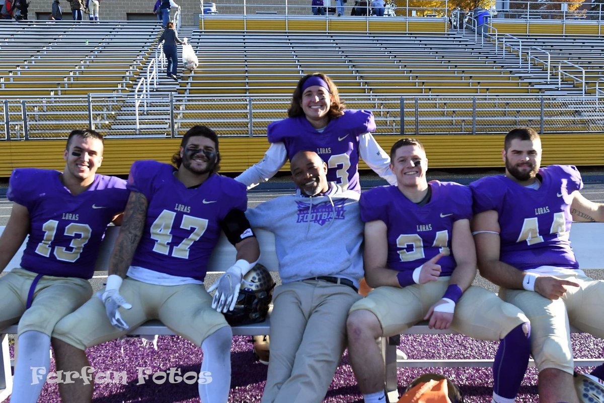 Manmakerallday's tweet photo. Great job in your last game in the Rock 🪨 I thank God for you guys💯🔑 https://t.co/HcamW6KXxX