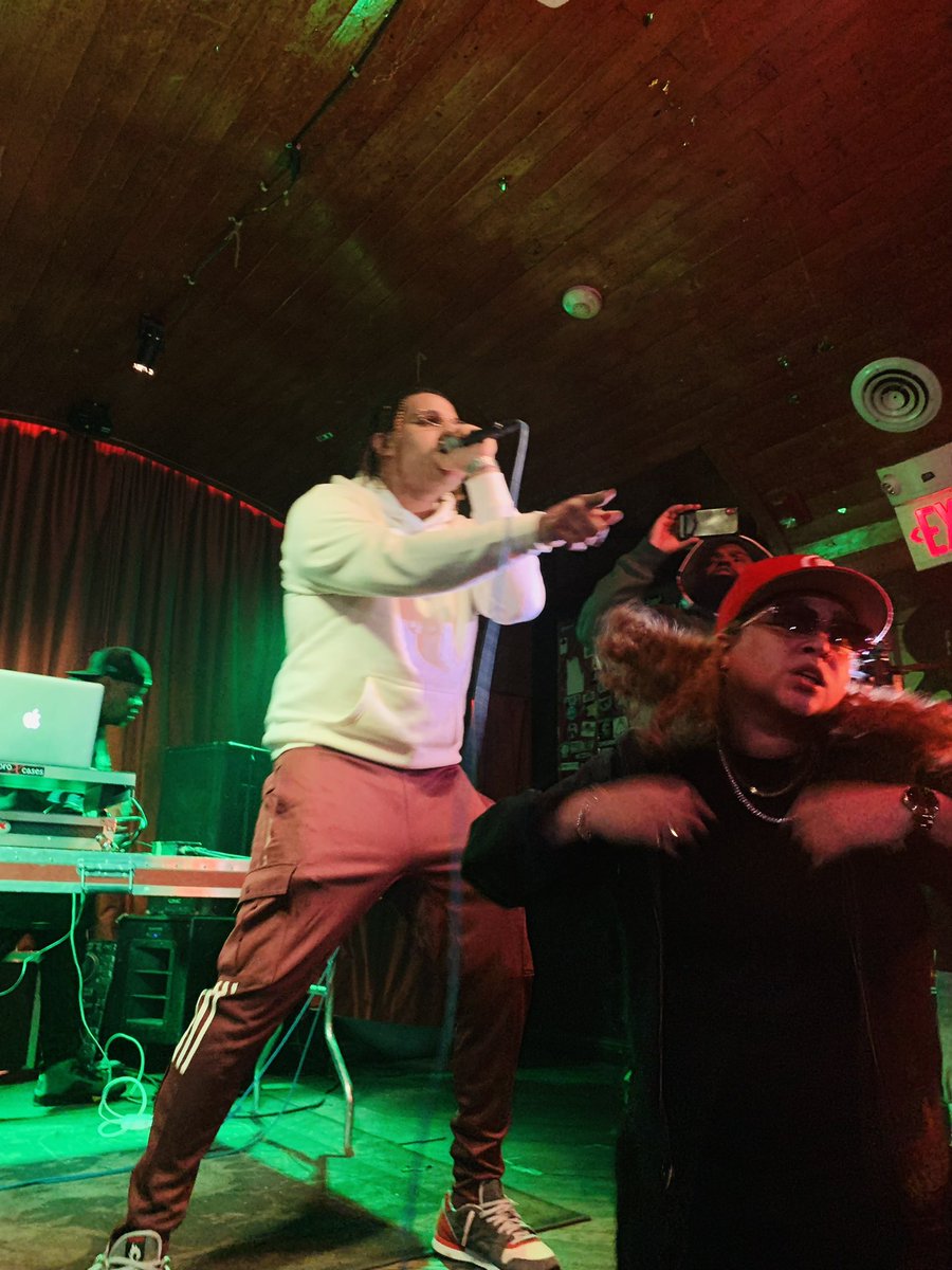 ___whosentyou's tweet photo. #freejawn was lit ❤️🔥
somebody invite me & the mobb outside so we can do it again 👩🏼🎤 https://t.co/q8YNhfXjjE