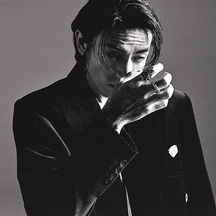 ⠀      ˗ˏˋ 31/10/21 ೃ༄

—Vía IG:—

Fue un honor ser sus padrinos de bodas <a href="/ParkChannie_B/">Chanyeol ;</a> y <a href="/LilithWayZ/">Lilith 𖤍</a> los queremos mucho a los dos ¡felicidades, chicos! les deseamos lo mejor en su matrimonio, sean muy felices.