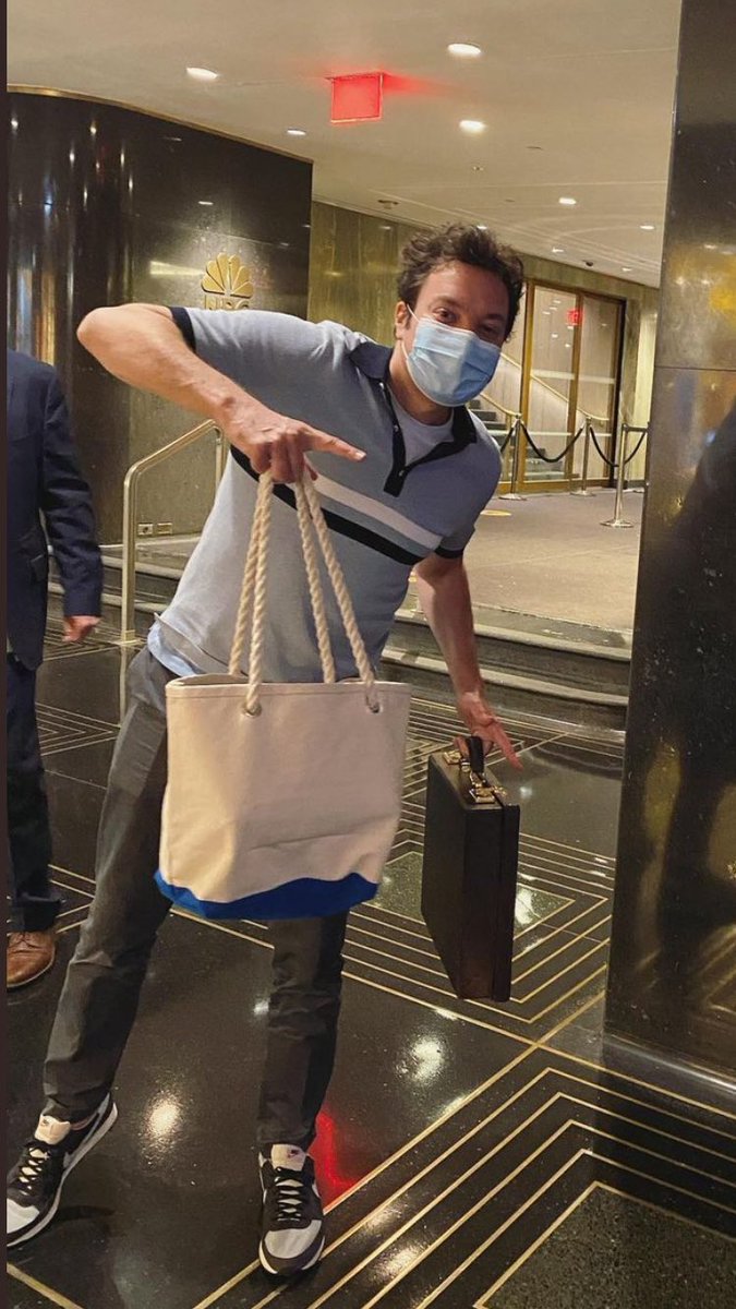 💕...don’t let this awesome fella handle the load all by himself . Let’s pitch in &amp; lift him over the top ...💞🕺🏻🎶🥰#FallonTonight🍀#TheNighttimeTalkShow #PCAs