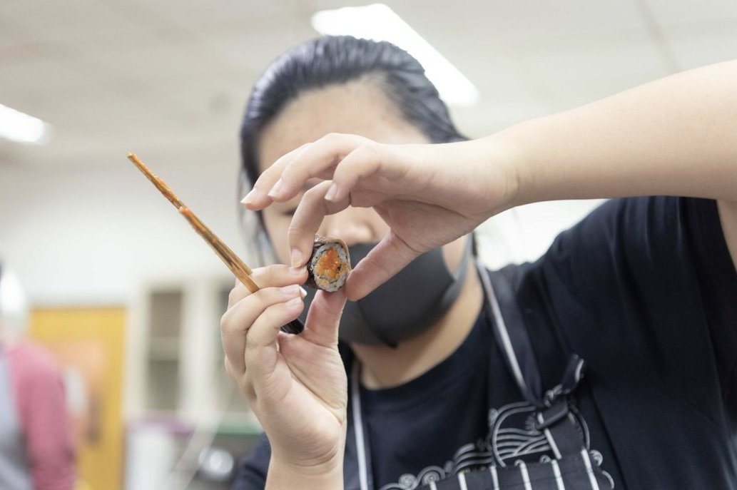 r_langlands's tweet image. Finally getting around to sharing some of the amazing work the students @WAB_LIVE did in their #mastersnack unit. Food and plate design using a fusion of 2 different cultures. #MYPdesign