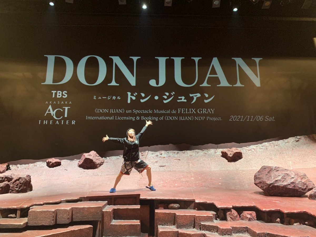 BossHancock's tweet photo. ドンジュアン 全32公演完走致しました✨
1人も欠ける事なく全員で完走出来たのが嬉しくて仕方ないです😢
1日1日ステージに立てる幸せを噛み締めながらセビリアを生き抜きました。
愛するカンパニーに出会えた事、人生の宝物です❤️
ありがとうございました❤️❤️❤️
#ドンジュアン https://t.co/WyuRuIeJ4d