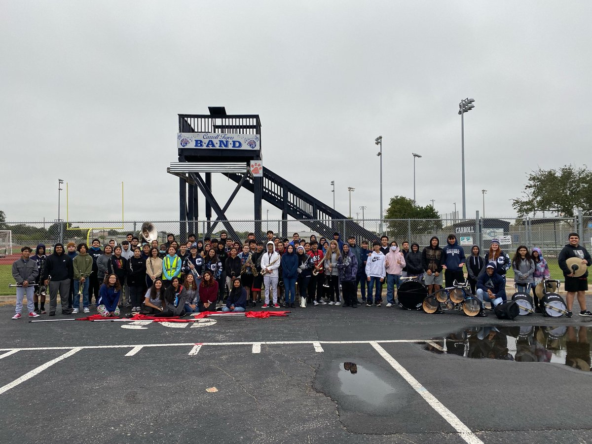 CaTiBand's tweet photo. Last Thursday was our final  rehearsal/group picture on our band's marching practice field.  A lot of blood, sweat, and tears were shared on this field.  We are looking forward to our new practice field next year! @Arredondo_CHS 
@CCISD https://t.co/h520ExTQSb