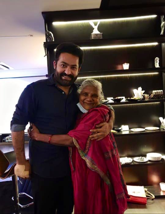 NTRfansUnited's tweet photo. నందమూరి తారక రామారావు ❤️❤️ @tarak9999 #KomaramBheemNTR #ManOfMassesNTR https://t.co/dZ4F6o5UKy