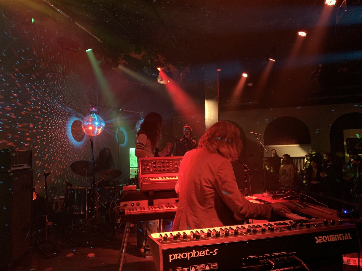 vwmule's tweet photo. #circlesaroundthesun ⁦@thehamiltondc⁩ ⁦@vwmule⁩ https://t.co/i9QQCLGv13