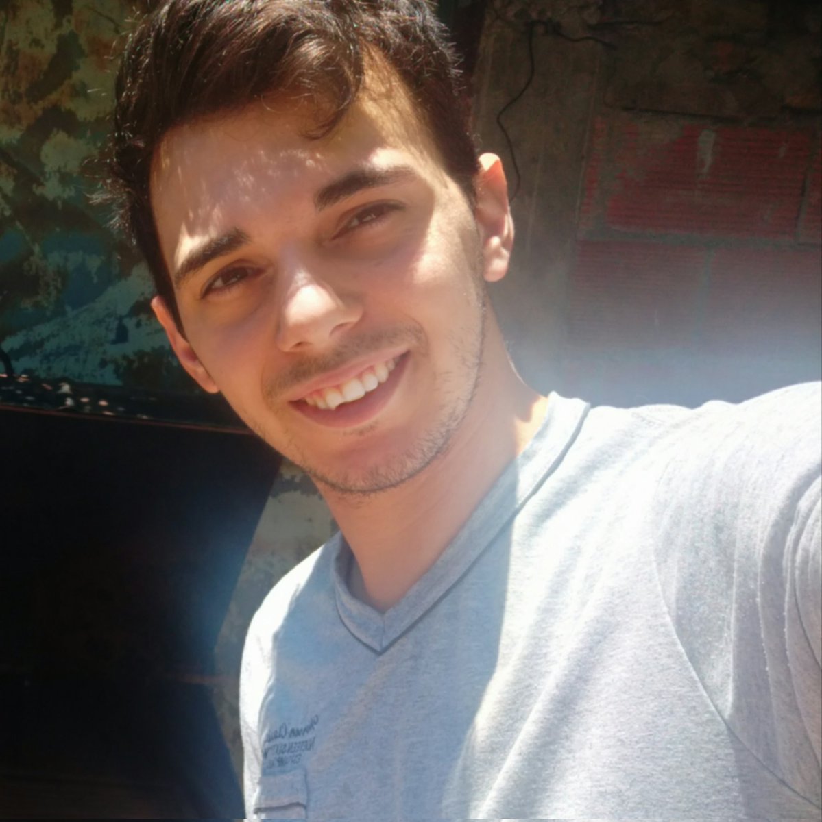 maxibelli1's tweet photo. #NuevaFotoDePerfil https://t.co/8SrNbS7EfH