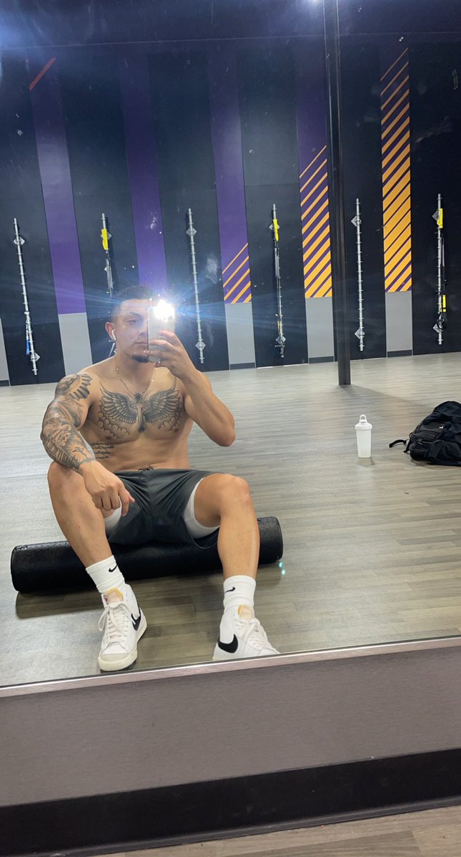 ziggsss_'s tweet photo. 🙇‍♂️ https://t.co/6c5idq9dwU