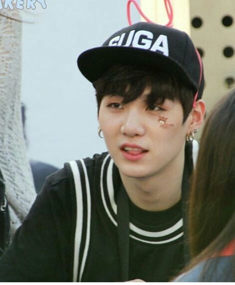 hourIysuga's tweet photo. https://t.co/ZljC7qZq4L