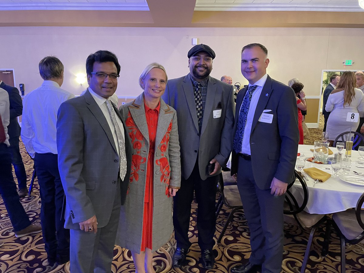 Victoria_Spartz's tweet photo. Great energy at the @HCRP_IN Fall Dinner!! #GoGOP https://t.co/Bg0z9gDwTi