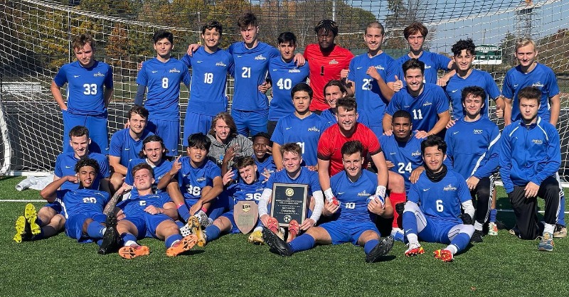 MuskegonRisers's tweet photo. Shoutout to @muskegoncc Women's Soccer for winning the Region XII Championship AND to @muskegoncc Men's Soccer for winning the Northeast District Championship - way to represent MKG! #mondaymotivation https://t.co/VWEIw7hKW5