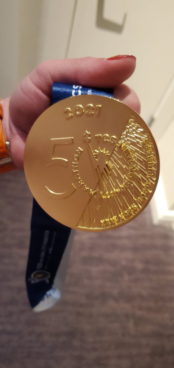DRCGallery's tweet image. Thank you @MichelobULTRA for the incredible opportunity and experience at the #NYCMarathon!! I finished and got my medal and poncho! You took such great care of us. #TeamULTRA #ILikeBeer #bibchat @BibRave with luck I'll run again with you next year! @WahooRunning