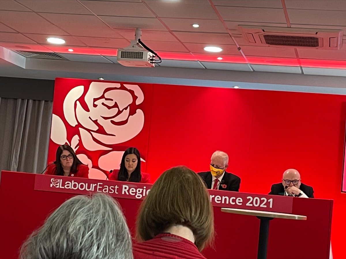 GMBPoliticsLDN's tweet photo. Selection of pictures from weekend in Stevenage @EofELabour regional conference with a great @GMBLondonRegion @GMBPoliticsLDN delegation and other comrades from across the region https://t.co/nNnUYXLuVT