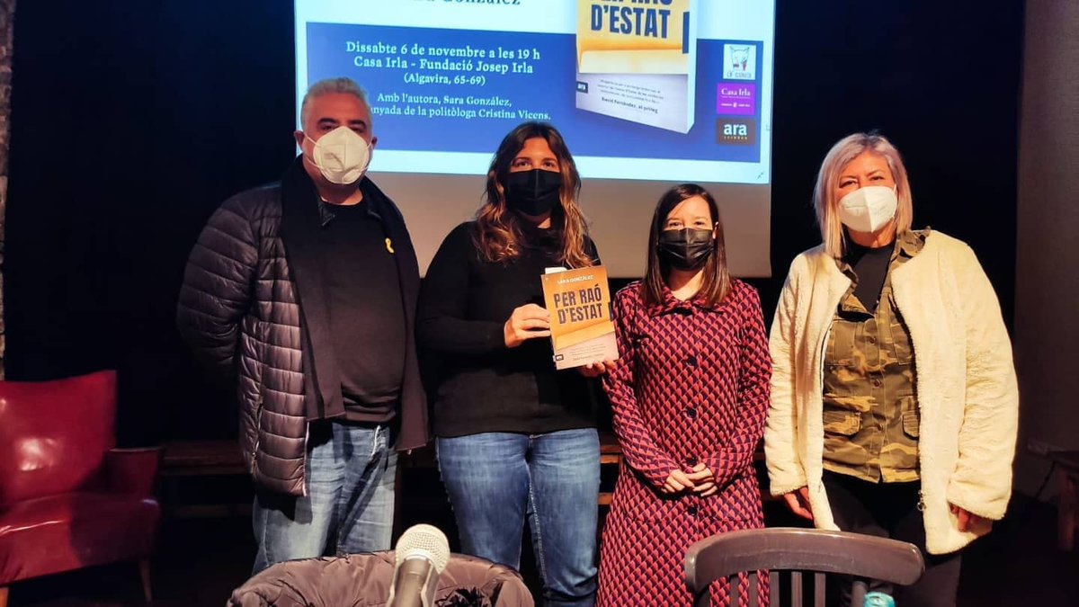 Dissabte a la tarda els companys de <a href="/jxcatguixols/">Junts Sant Feliu de Guíxols</a> em varen acompanyar a la presentació del llibre "Per Raó d'Estat" de la <a href="/_Sara_Gonzalez_/">Sara González Muñoz</a> a Casa Irla. Us animo a llegir-lo i endinsar-vos en les històries dels represaliats per les clavagueres de l'Estat Espanyol.Val molt la pena!
