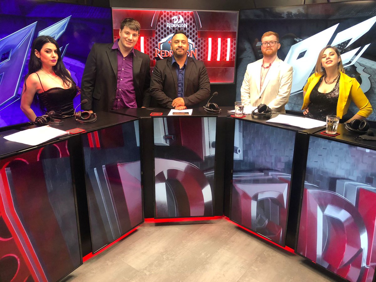 xgameproar's tweet photo. Ya comenzó la #RDLS con ellos 😍
Como siempre desde XGamePro 📽 por:
💻 https://t.co/PDz647RUNL
📺 Canal 601 @FlowGaming https://t.co/u65Ms8xyxg