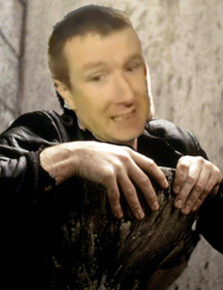 StevieCahill's tweet photo. I see Buff got out of the toilet in the end.....👍
#FreeBuff https://t.co/MhSY095wbx