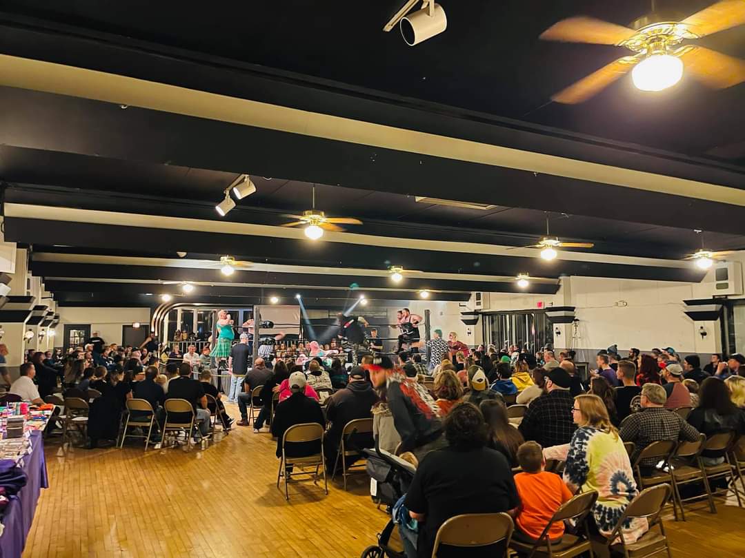 POWWEntertainm1's tweet photo. Thank you to the POWW faithful for packing Rumpoles last night for Wrestlerage! https://t.co/XODN7lniyk