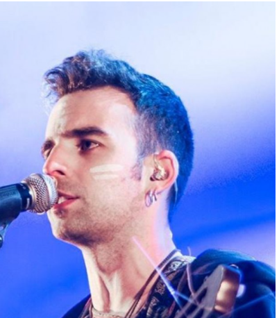 SoyOrijan's tweet photo. ¿El realizador de @IbaiLlanos es el cantante de @doctorprats o voy muy de lado? https://t.co/PplY0BZKQk