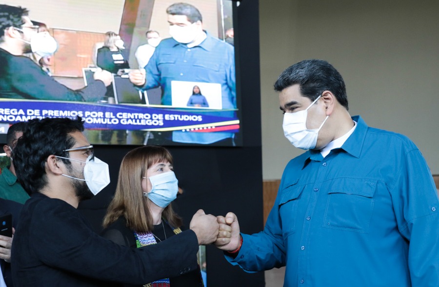 El Presidente <a href="/NicolasMaduro/">Nicolás Maduro</a> durante su balance dominical de la lucha contra la pandemia, anunció que hemos alcanzado el 70% de ciudadanos vacunados contra la COVID-19. De igual manera invitó a toda la población a mantener las medidas de prevención y evitar futuros contagios.