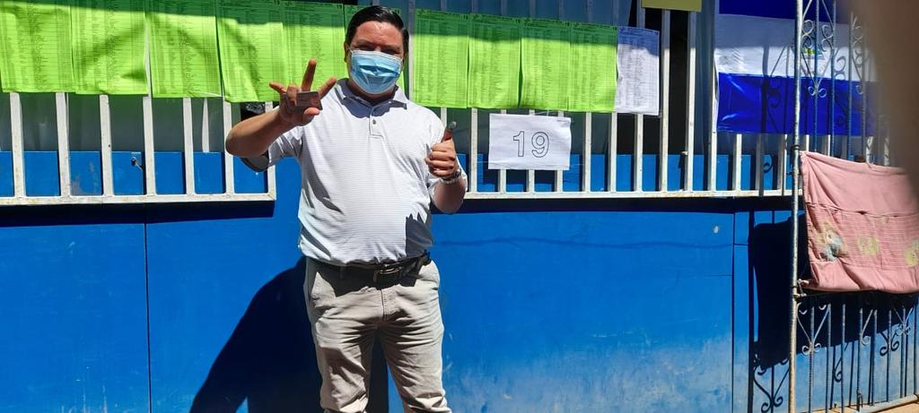 xochilucia's tweet photo. Por más viviendas dignas 🏡, por más empleos, por más hospitales  🏥 por todo eso y más #YoVote #EleccionesSoberanas2021 #NicaraguaTriunfa @Silais_Leon @IndiraGabriela_ @indio_nica @MarcioVargasA https://t.co/E94vDk9ana