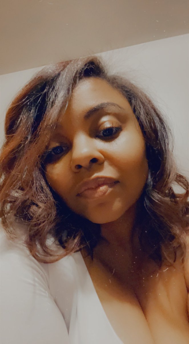 its_lindz's tweet photo. FYI: My birthday is all month long.
This means that discount code: HBDLINDZ will be active all month long. Sooooooo stop being ashy and buy some butter🤣 https://t.co/nc17uLTtvm 

#BuyThatShit https://t.co/NBSk2zbxVV