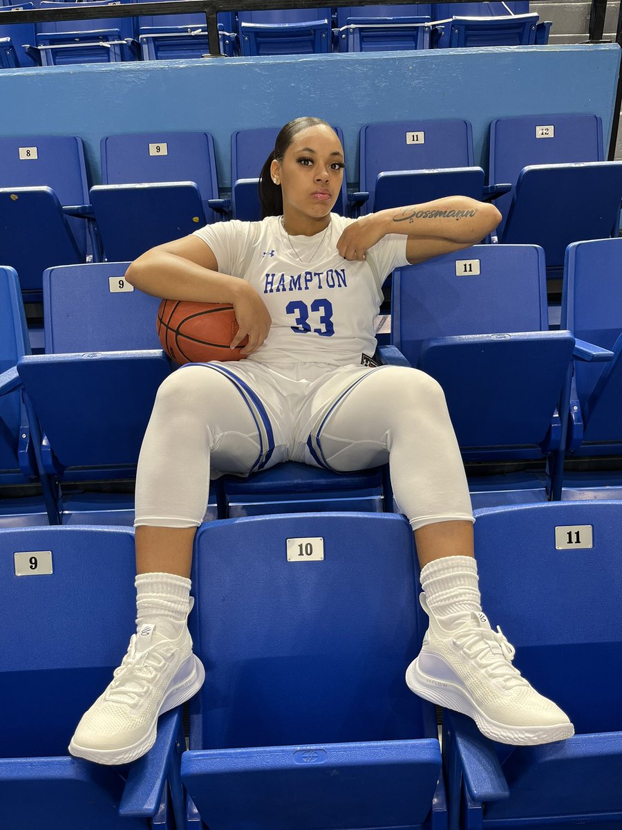 LayLay_32's tweet image. Year 3🤍🤞🏽 Unfinished Business ♾ #LLBOSSMANN🥺