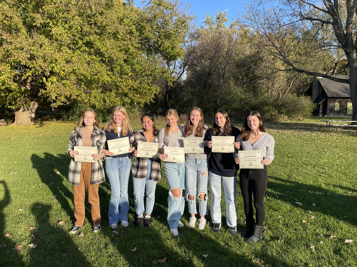 CK_FieldHockey's tweet photo. @AthleticsCK @ckboosterclub @MHSFHA End of the season celebrations! We had an amazing year reaching the State Championship and Catholic League Final! Thank you Seniors! Congrats to all the All State Awards Winners! #GOCK #AIMHIGH #GROWTHEGAME https://t.co/VcRedfMTuW