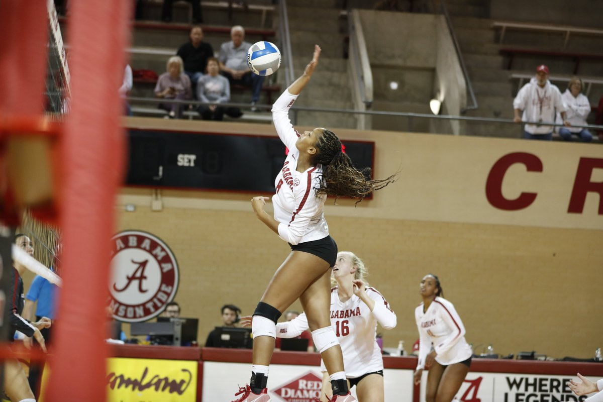 AlabamaVBall's tweet photo. Laila Smith ties her season high with 8⃣ kills today
#BamaVB #RollTide https://t.co/LulDhpgb0c