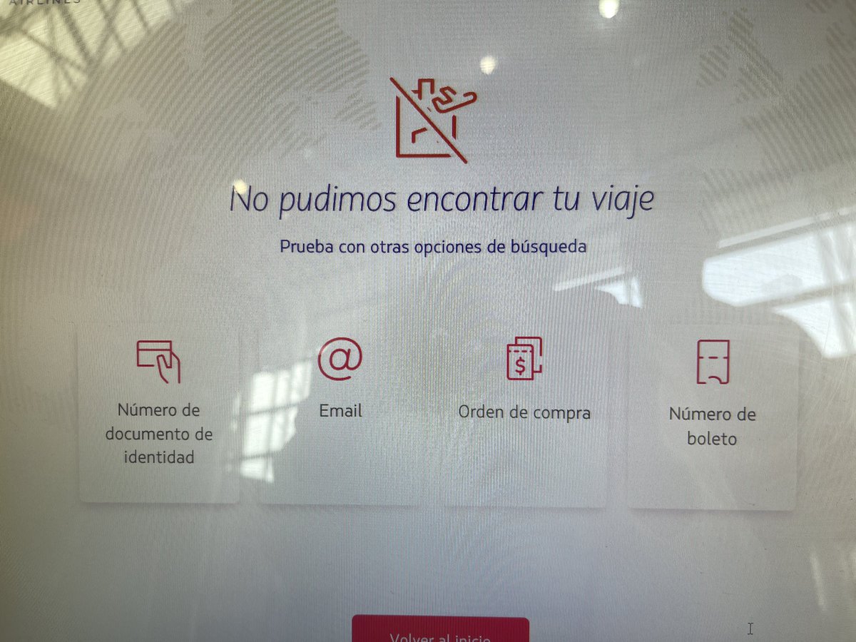 CatalanDua's tweet photo. @LATAM_CHI Latam culiao que no sean capaces de solucionar nada dos semanas intentando hablar con ellos ayer más de una hora al teléfono #hdp hacen lo que quieren https://t.co/InGTypySg9