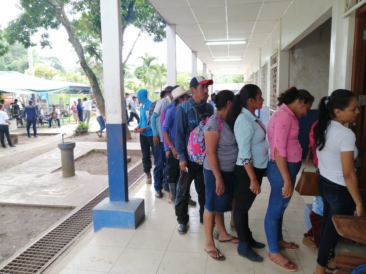 javierliberado's tweet photo. 🐸🐸📝¡El Pueblo de #Nicaragua lleno de alegría por cumplir con su derecho ciudadano de votar, vive y disfruta su Dignidad, suda la Soberanía en #PazYBien sin injerencias externas.
@NoviadelConcepc @RubenFlorVilla @FrankDCub @MinsaNicaragua @ChalecosAmarill @Chile_Alerta @Eulila5 https://t.co/QwVtrIsn8x
