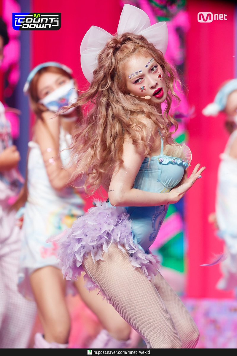 softforhyudawn's tweet photo. 1 retweet = 1 vote 

#MAMAVOTE #HyunA https://t.co/wBIYu2Gtio