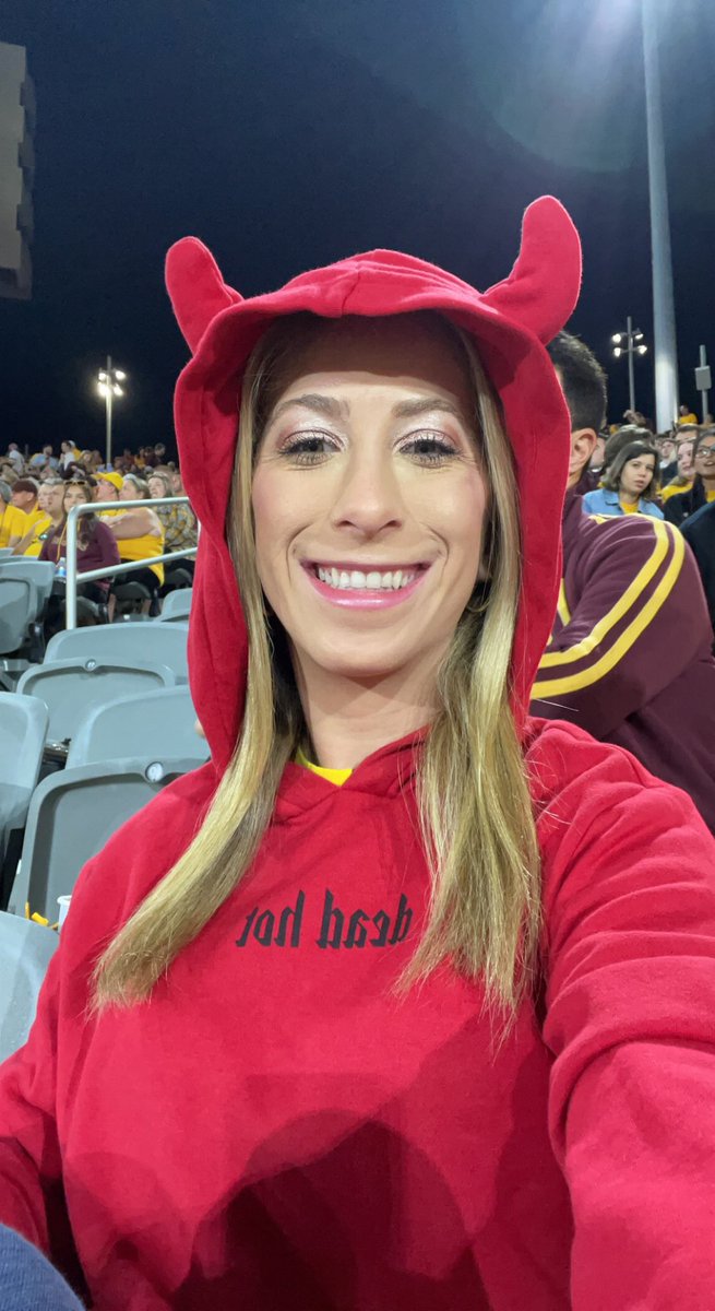 TZimelman's tweet photo. What a weekend it was! Had a blast 😊🏈❤️💛 #ASUFamilyWeekend #asu #winners #family https://t.co/wcRRbVdsLY