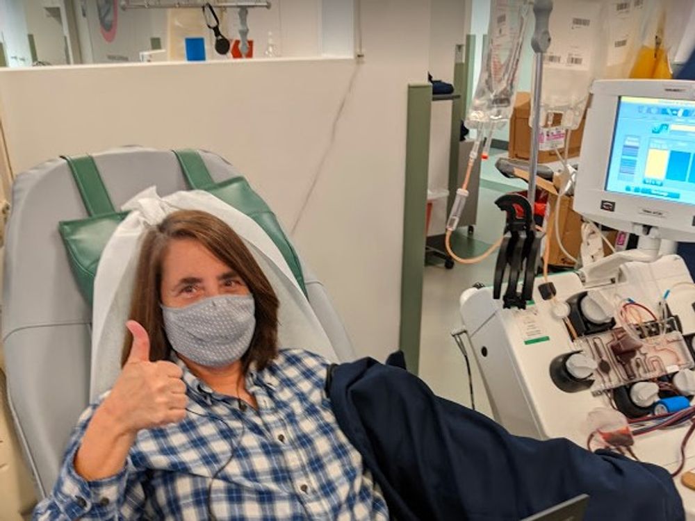 NYBloodCenter's tweet photo. 32,000 blood donations are used each day in the U.S. We need your help to make sure there's enough blood to supply hospitals for patients in need. Make an appointment to give blood today! https://t.co/NUR1MLpSxk