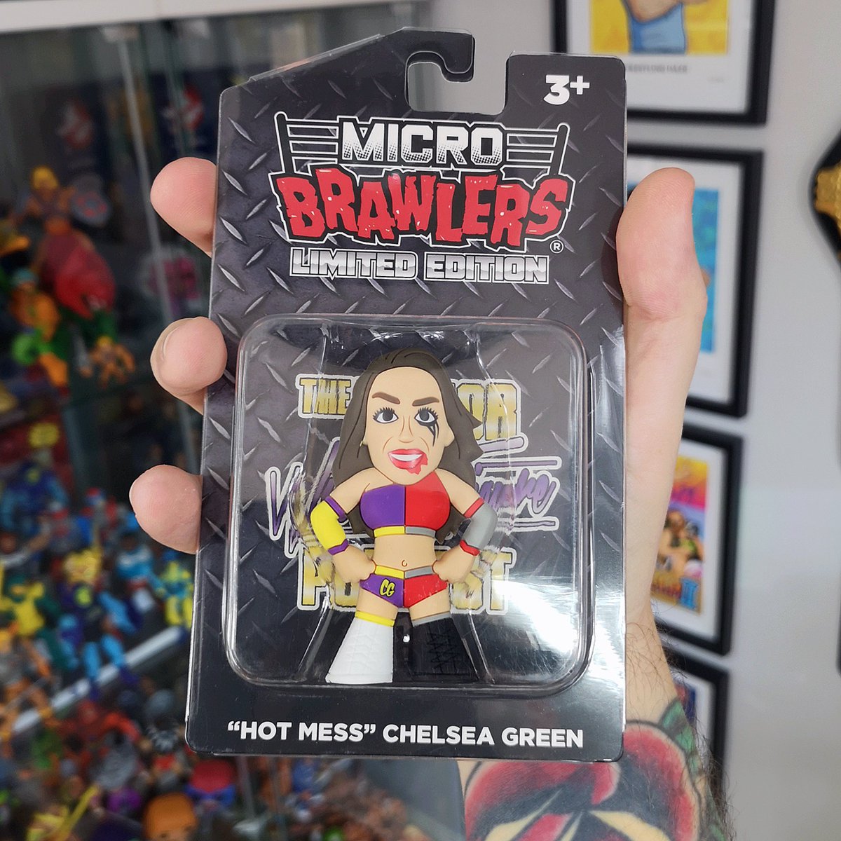 TTDWrestling's tweet photo. This @ImChelseaGreen is one of my fave that I’ve had the privilege to design! Always awesome designing a figure… even cooler when you designed the gear that’s depicted! 😁🤘🏻 #MajorWFPod #HotMess #MajorMess #toydesign @majorwfpod @prowrestlingtees https://t.co/NFEXE8BOVx