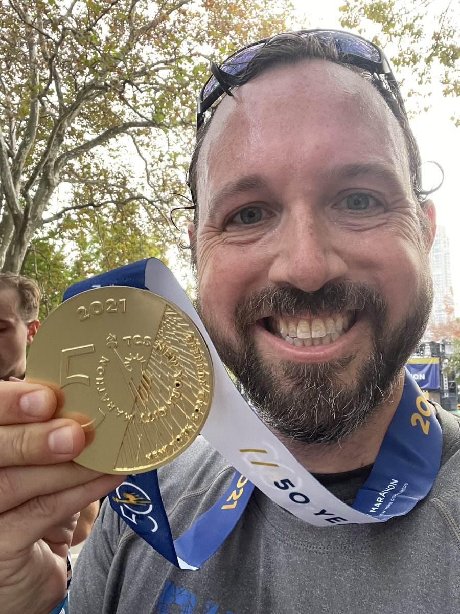 E_StAmour's tweet photo. Third #TCSNYCMarathon in the books for a PR. I love this race! #NYCMarathon #NYCMarathon2021 https://t.co/4VtZ1vTu87