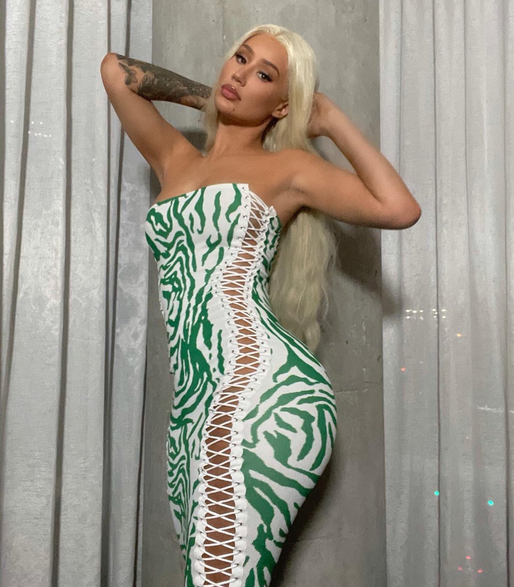 iggyreport's tweet photo. 🚨 ‘Is That Right’ // Spotify

#IsThatRight by @IGGYAZALEA &amp; @BIABIA hit over 3.1 MILLION streams! It has;

3,143,371 streams (+330,760)

It also got added to more playlists on Apple Music! Stream to support! #IggyBIA #StreamITR

STREAM: https://t.co/RziHIvX0g3

#Iggy #BIA #TEOAE https://t.co/QqzgcoiDVT