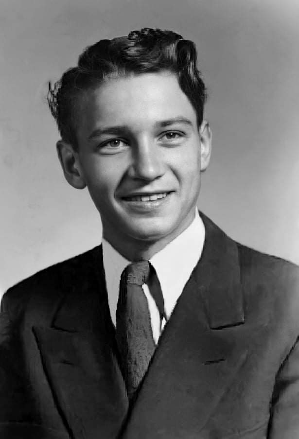 BeMisty's tweet photo. #CountryMusic A young Waylon Jennings https://t.co/kGye8xXSwP