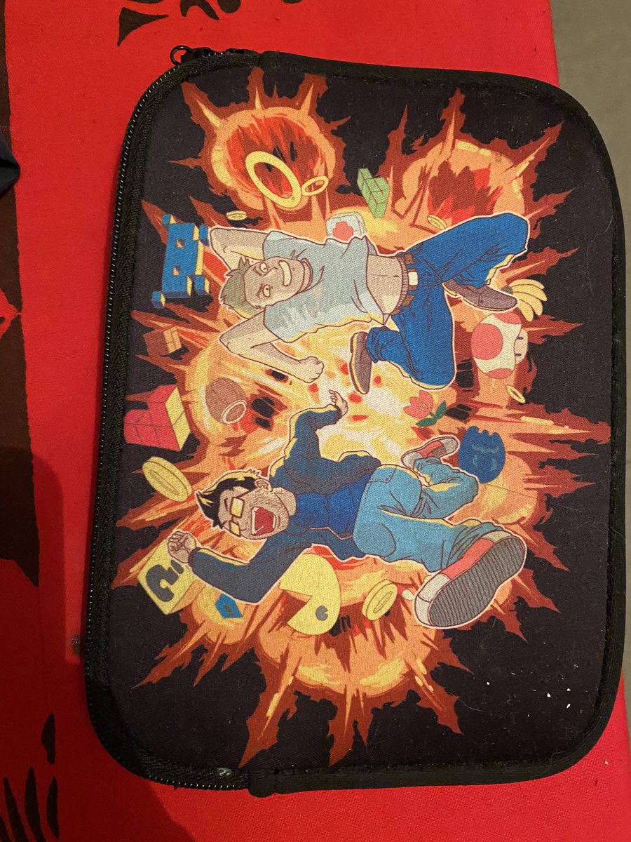 l10yd1's tweet photo. Ptdrrrr j’ai retrouvé ça chez je savais même plus que j’avais ça , je pense que je suis une des rares personnes à posséder cette tablette @xSqueeZie @MonsieurDream https://t.co/34oDYEdV2K