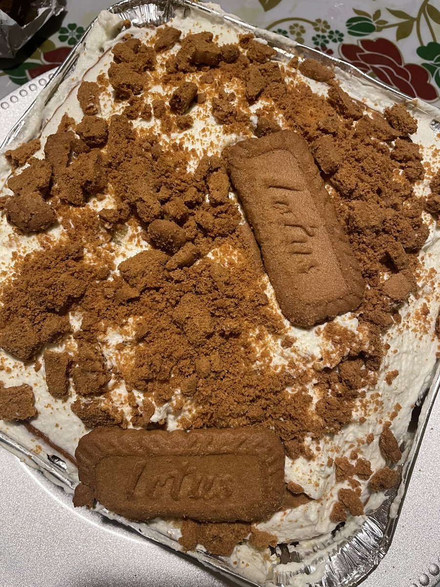 Queen__makaveli's tweet photo. It has been an exciting week! Satisfying everyone’s sweet tooth 😻✨✨#bakingforfun https://t.co/FvsvtJQUFE