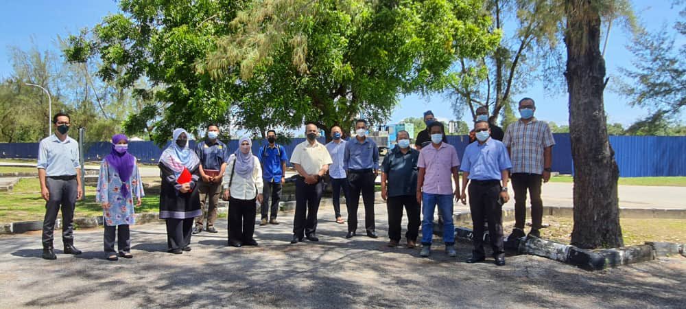 Mesyuarat Penyelarasan Kerja antara JKR, Kontraktor Utama dan NSC Elektrik serta penyerahan untuk penyeliaan WPPE bagi projek Kompleks Sukan UniSZA Kampus Gong Badak, Terengganu. <a href="/yusufghani200/">تذكرة</a> <a href="/HasliJKR/">Hasli Ibrahim (Ir. Dr.)</a> <a href="/rozniazwar/">Ir. ROZNI</a> <a href="/hanizanshaffii/">hanizan</a> <a href="/husinmjkre/">Husin Mustafa</a> <a href="/noorashikinmt/">noorashikin tamimi</a> <a href="/abdhalimjaafar/">abd halim jaafar</a>