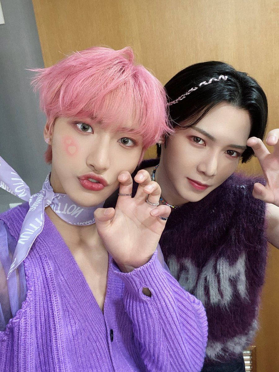 snazzychimchim's tweet photo. Just keep it up✨

Keep voting daily on the MAMA website and listening daily on the playlist!

RT and drop yours below! 💕

#MAMAVOTE #ateez @ATEEZofficial #에이티즈 https://t.co/2nRrFOi9F5