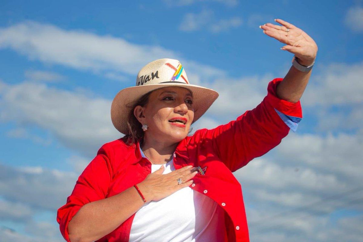 PartidoLibre's tweet photo. ¡CHOLUTECA A UN SOLO GRITO: XIOMARA PRESIDENTA! 

El 28N todos y todas tempranito a las urnas a votar por una nueva Honduras.

El 28N diremos contundentemente: SE VAN! https://t.co/B8yol0cKjj