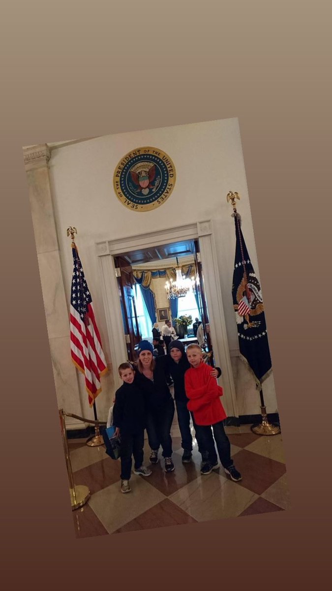 crowdofone96's tweet photo. #tb Six years ago today 😮 Chantal took the boys on a tour of the White House… Kelly and I took Emmett for a walk down Pennsylvania Avenue 🇺🇸 #WashingtonDC #usaholiday #daughters #gsons https://t.co/WMhXpUNqML