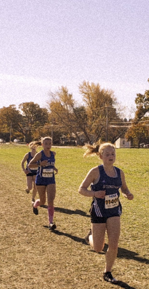 StonehamTrack's tweet image. Sarah Norris with a huge jump (1:10) at Wrentham, now at 22:10.8.  Rachel Norris dropped :10 sec over the 5k course.  #leftwrist
