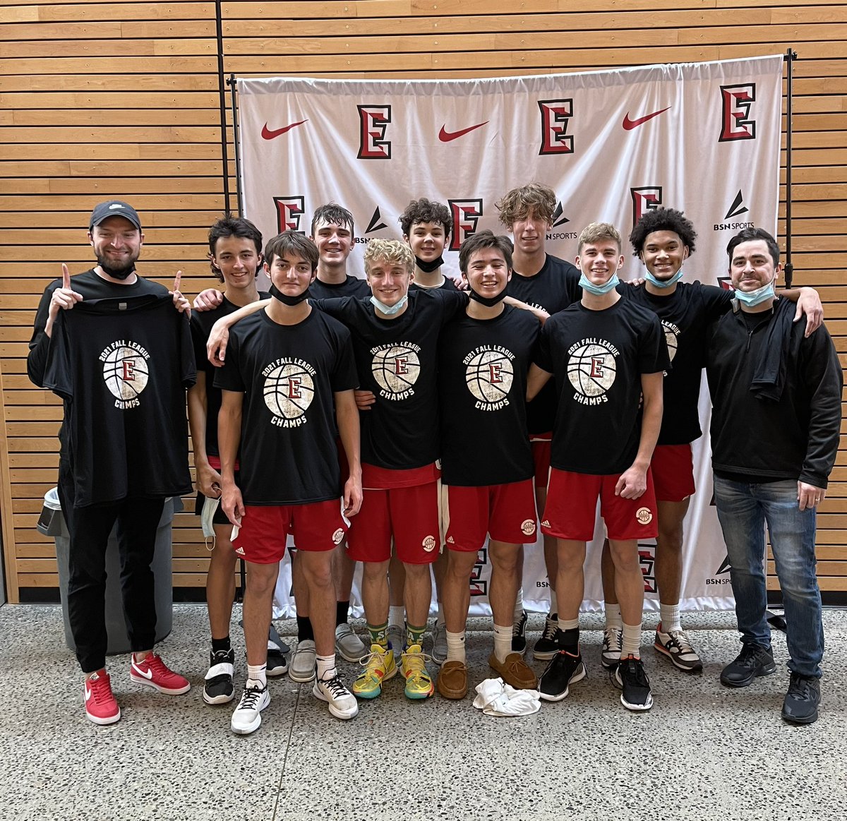 Snohomish_Hoops's tweet photo. Awesome team win today against a very good @TerraceHawks team to take the championship shirts in the Everett CC fall league!  These guys are scrappy, young and hungry!  Great job! 🏀🐾 Go Panthers! https://t.co/hJ4auEsbVl