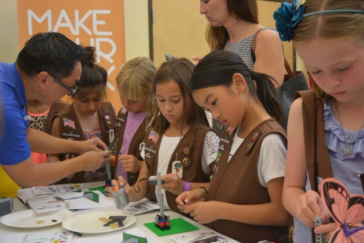 MakerspaceNear's tweet photo. “In order to provide girls with empowering, hands-on STEM learning opportunities, Girl Scouts Heart of Central California has opened the region’s first girl-led, girl-built STEM Center + MakerSpaces.” https://t.co/KO9y04aTe5 https://t.co/ly6dQ5a2G6