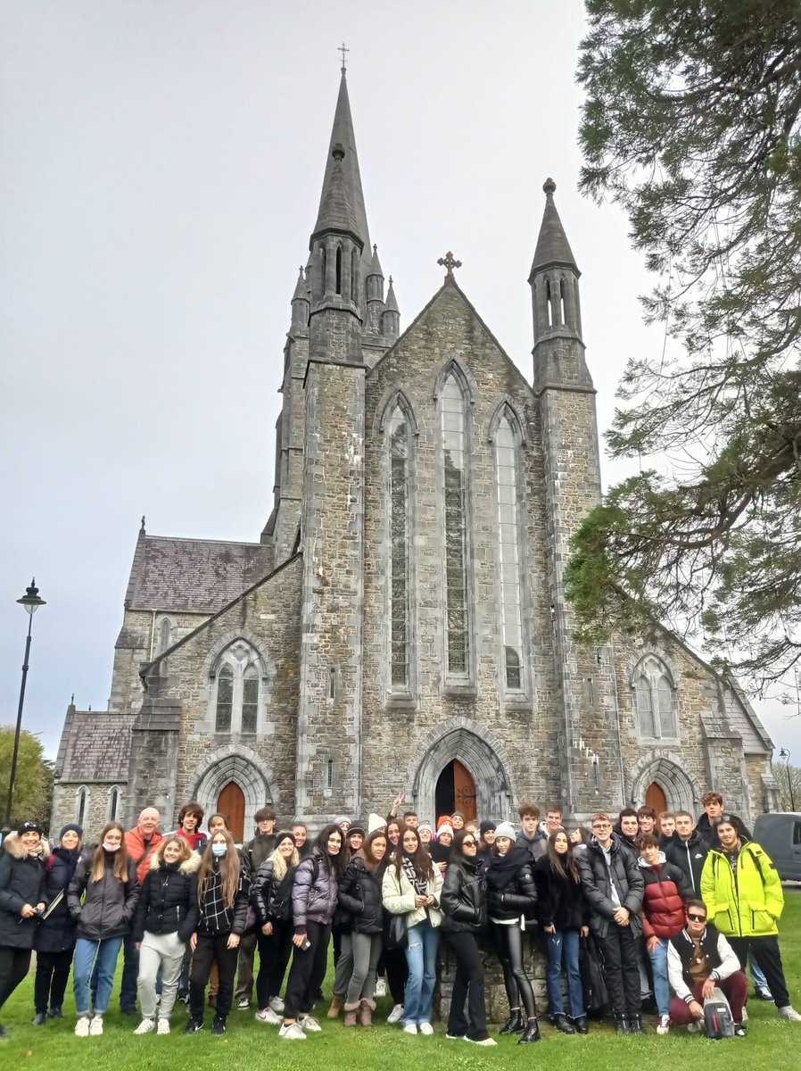 West_End_House's tweet photo. We have 40 students from Carducci High School, Ferrara, Italy in Killarney after starting the first of five weeks of drama workshops as part our International Studies Programme! 🇮🇹🎭🇮🇪 #italy #killarney #westendhouse https://t.co/8GSdnjmqLQ