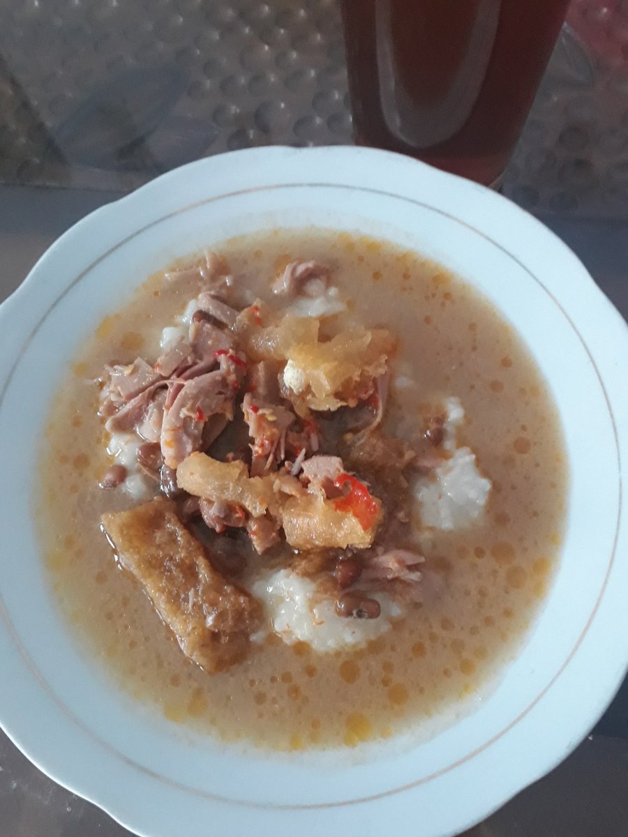 Dengan mengalah akan menjadikanmu semakin bisa rendah hati, berjiwa besar, dan melatihmu berpikir seluas samudera

Selamat pagi ⛅

Sarapan dulu
Bubur, gudek, dan sambel oreng krecek
