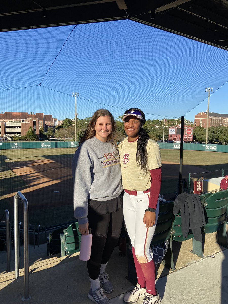 AnnaMartin_22's tweet photo. Probably like my favorite Seminole ever 🤍 https://t.co/AfqahB0dAj