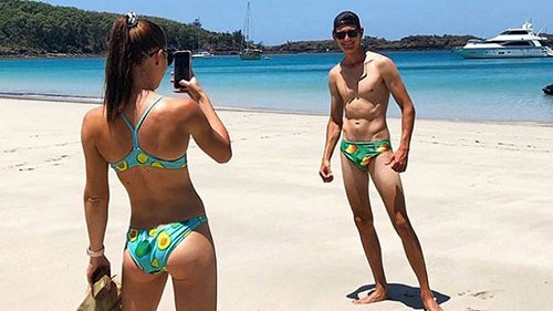 DaveBisexual's tweet photo. When you ask your girlfriend to take your new Grindr profile pic.

#bisexual #bisexualguys #speedoguys #grindr #budgysmugglers https://t.co/qppGgIM15h