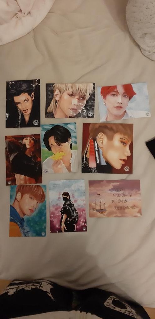 akuma_no_shiroi's tweet photo. i'm so excited and can't wait to watch the show together with my atiny friend ❤️

all those postcards of my own pieces ❤️

#FEVER_eXtended_edition @ATEEZofficial @_mymusictaste https://t.co/nxZB18Hue3